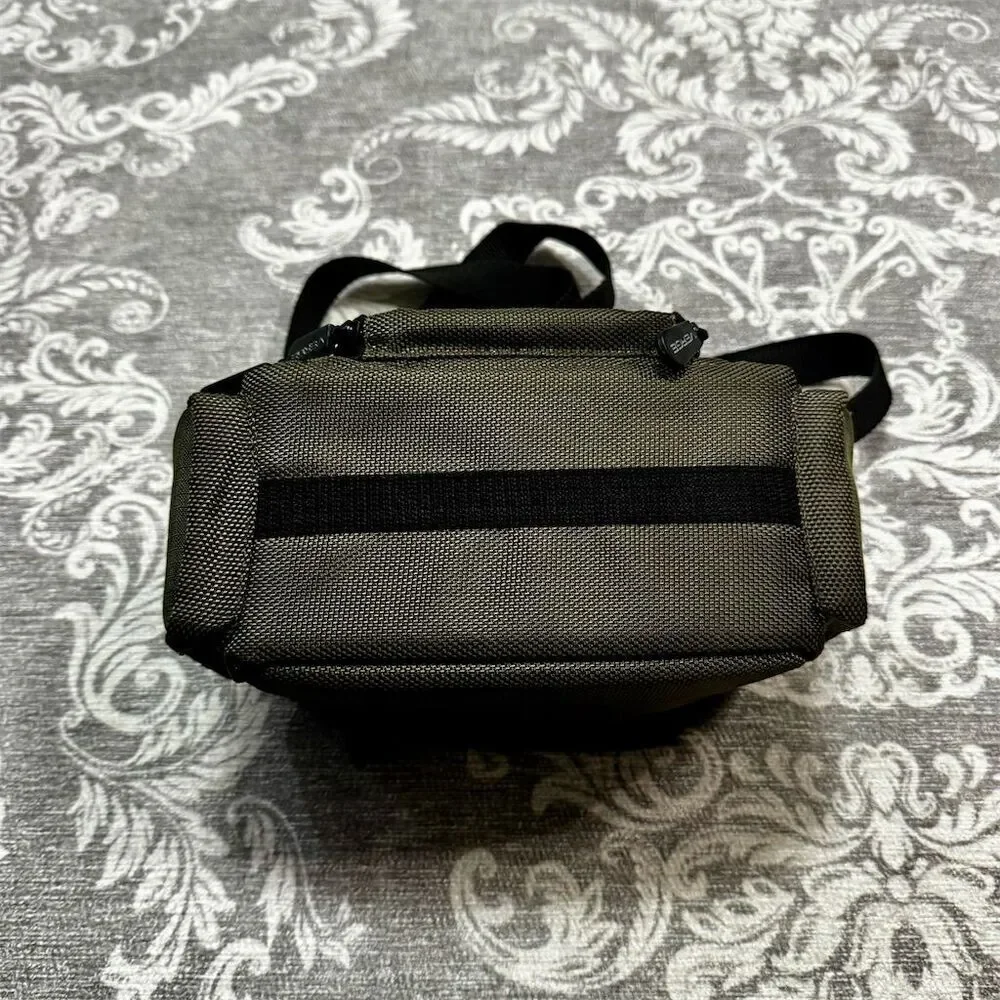 Vanguard Verge Camera Bag Green Padded with Adjustable Strap